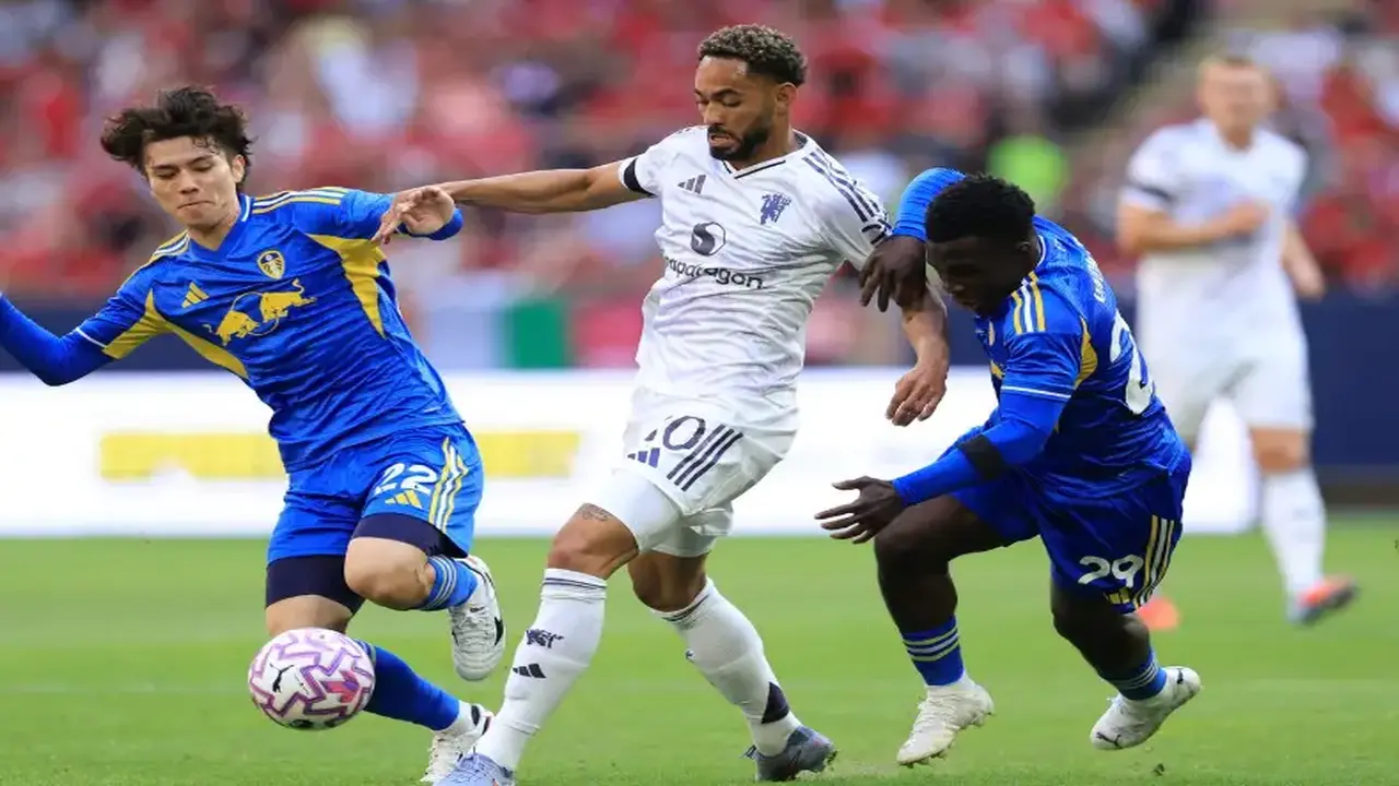 موعد مباراة مانشستر يونايتد ضد ليدز يونايتد المرتقبة في الدوري الإنجليزي الممتاز